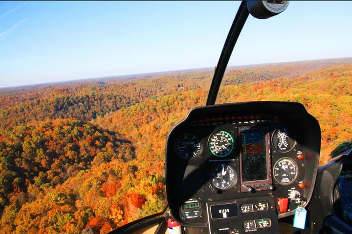 Nashville's Scenic Skies: A River & Nature Helicopter Adventure
