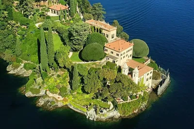 Lake Como's Sky-High History: A Walking & Seaplane Adventure