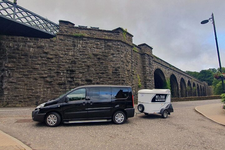 Belfast to Dublin Airport Private Transfer for 8