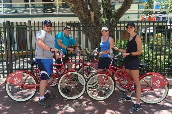 Fort Lauderdale Bike Tour: See Yachts & Mansions!