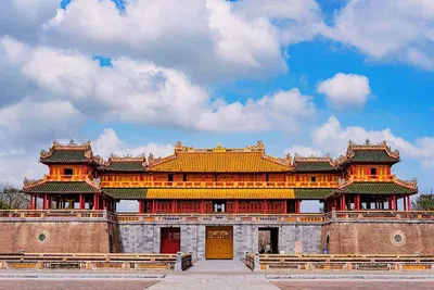 Hue Imperial City, Tombs & Pagoda Tour