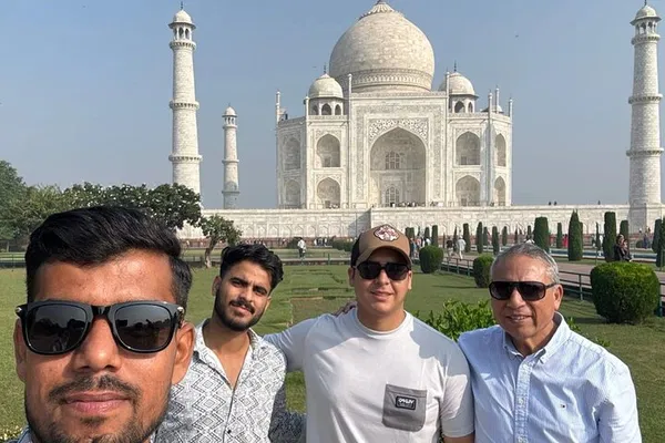 Taj Mahal & Agra Fort: Skip-the-Line Tour