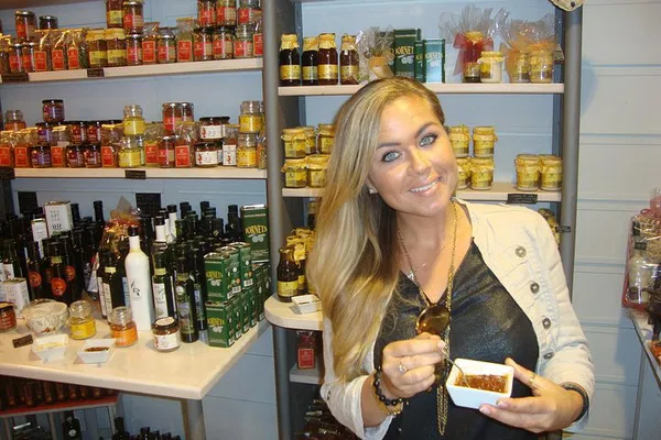 Palma's Old Town Culinary Journey: Wine, Tapas, and History