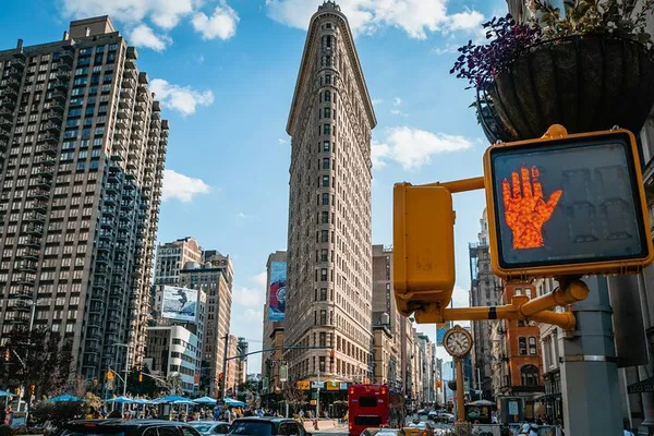 NYC Luxury Tour: Private Ride to Top Sights