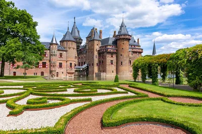 Fairytale Escape: Private Castle Tour from Amsterdam