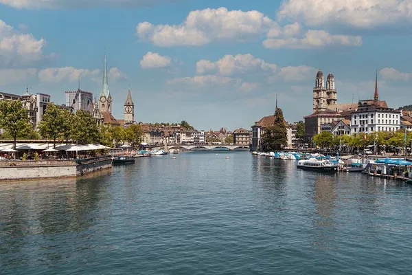 Uncover Zurich's Secrets: A 360° City Walk Through History & Hidden Gems