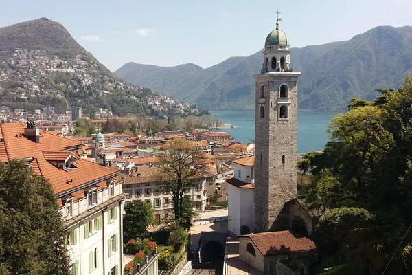 Como & Lugano Day Trip: Italy & Switzerland from Milan