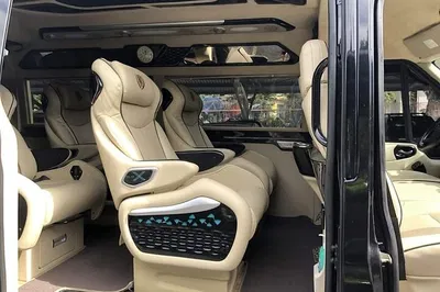 Stress-Free Da Nang Transfers: Private DCar Limousine Service