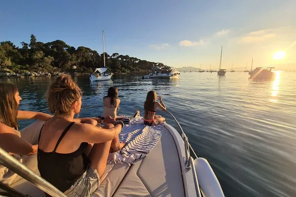 Cannes Lérins Islands Boat Tour: Sunset Relaxation!
