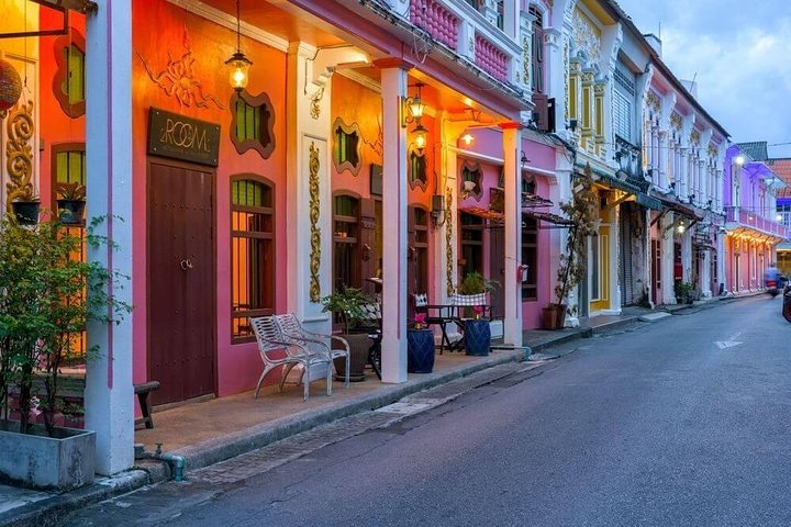 Phuket City Exploration: A Half-Day Guided Journey