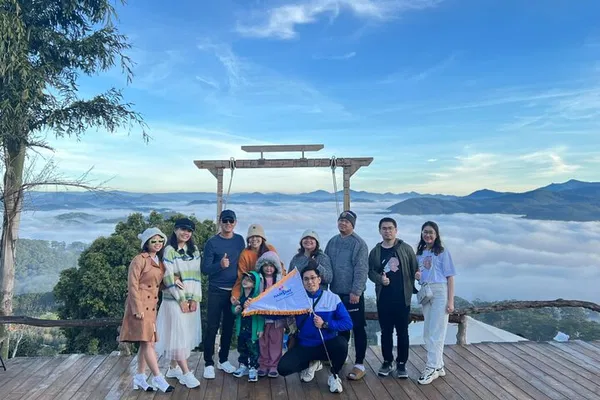 Da Lat Sunrise Cloud Hunt & Green Tea Hill Tour