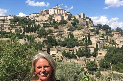 Provence in a Day: Unforgettable Highlights Tour from Avignon