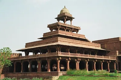 Discover the Majesty: Taj Mahal & Fatehpur Sikri Private Car Tour from Delhi