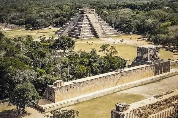 Uncover Ancient Wonders: Chichen Itza, Cenotes & Valladolid Private Tour