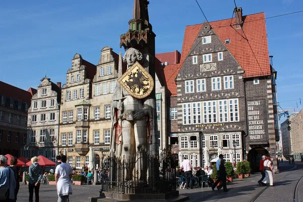 Uncover Bremen's Secrets: A Captivating City Walk Through History