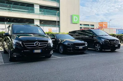 Effortless Bremerhaven Cruise: Private Hamburg Airport Transfer