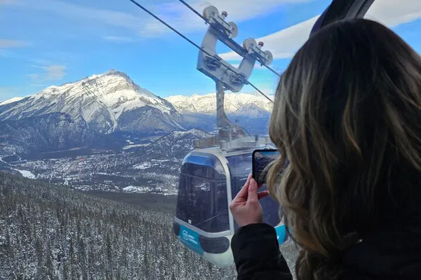 Banff Day Trip: Gondola Ride & Lake Louise