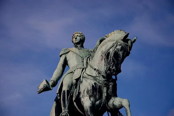 Oslo City Walks: Uncover Oslo's Heartbeat - A Historical Journey