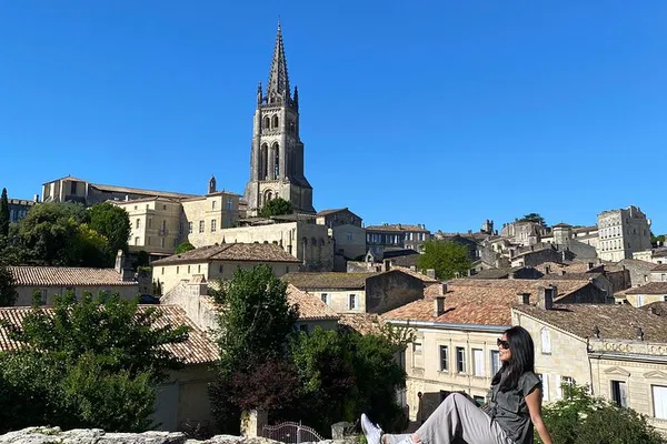 Saint-Émilion Private Wine Tour: Taste & Explore!