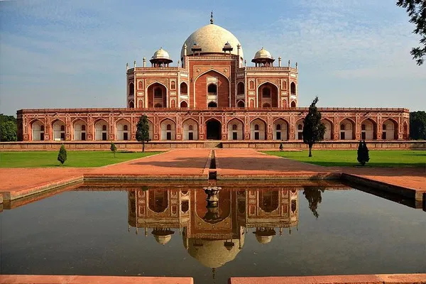 Humayun's Tomb: Skip-the-Line Delhi Tour with Guide