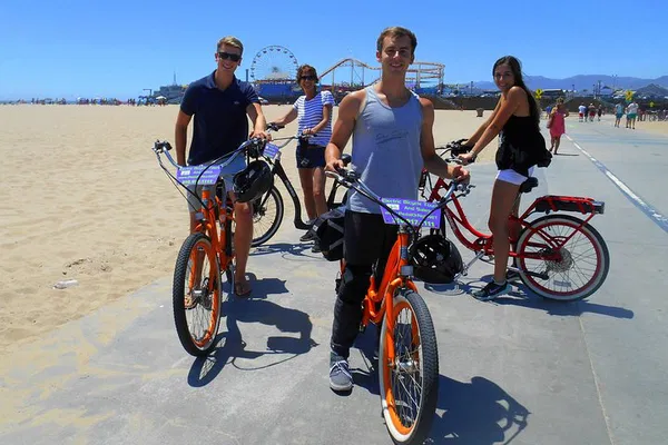 Glide Through Santa Monica & Venice: An E-Bike Adventure!
