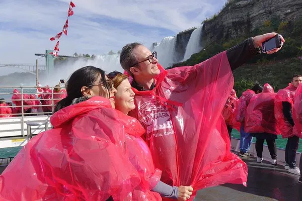 Niagara Falls: An Intimate Luxury Day Tour with Hornblower Cruise