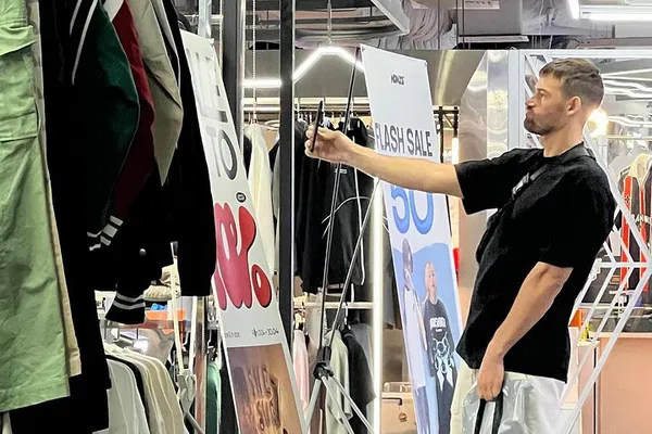 TikTok Shopping Tour: HCMC's Hidden Fashion Hubs