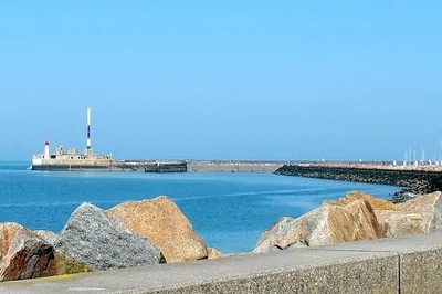 Image 3