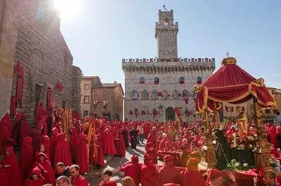 Step into 'New Moon': Montepulciano Twilight Saga Tour