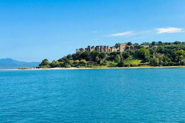 Sirmione Peninsula Boat Tour: See Lake Garda's Best!