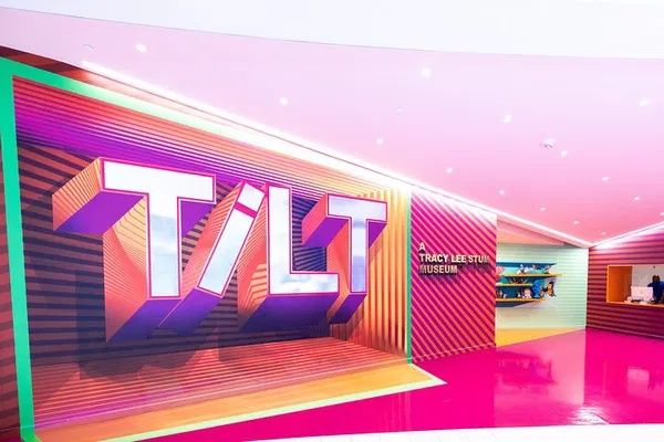 Step into the Art: TiLT Museum's 3D Illusion Adventure!