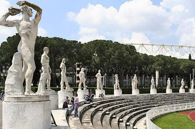 Uncover Rome's Dark Past: A Fascist History Tour