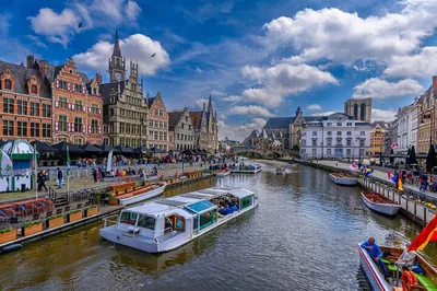 Bruges & Ghent Day Tour from Brussels: Cruise & Chocolate!
