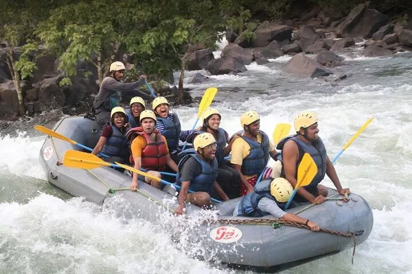 Dandeli Adventure: Riverfront Stay with Thrilling Rafting