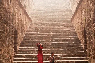 Delhi's Cultural Gems: Dhobi Ghat, Stepwell & Gardens Tour
