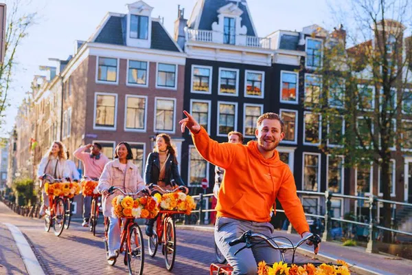 Amsterdam Bike Tour: Top Highlights & Hidden Gems