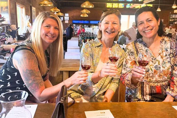 Long Island Wine Tour: Private Pindar Winery Trip