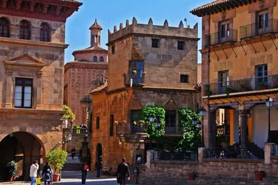 Discover Spain in Barcelona: Poble Espanyol Private Tour