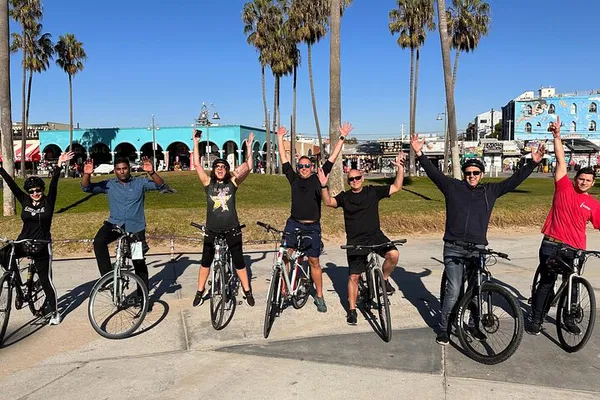 Unforgettable LA Adventure: Electric Bike Tour of Iconic Landmarks