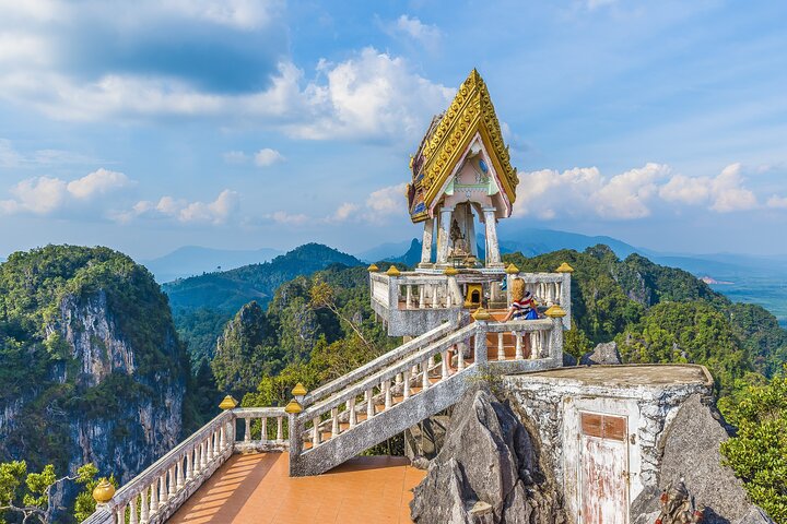 Krabi Family Adventure: Uncover Cultural Gems on a Walking Tour!