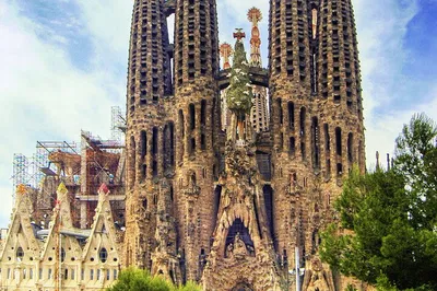 Discover Barcelona's Charms: A Personalized Full-Day City Tour