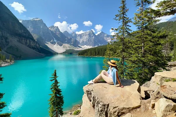 Banff's Best: Explore Iconic Lakes & Landscapes