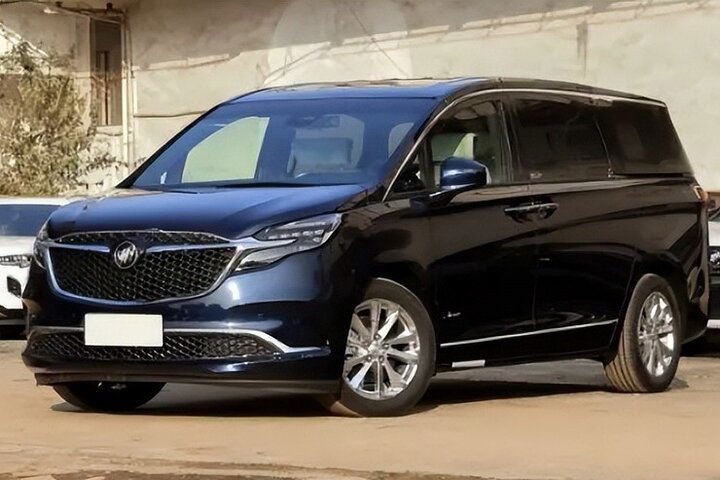 Stress-Free Shanghai Arrival: Private Airport Transfer