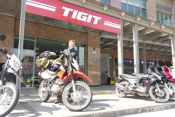 Vietnam XR150 Freedom: Rent Your Adventure in Saigon!