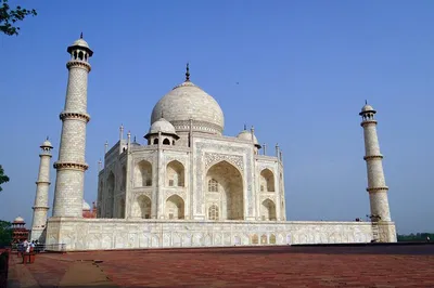 Taj Mahal Express: A Luxurious Day Trip from Delhi