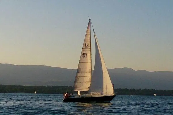 Lake Geneva Private Sailing: See Geneva's Best Views
