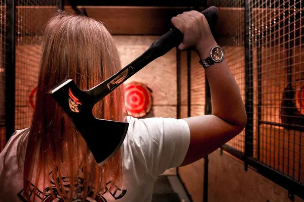 Unleash Your Inner Lumberjack: Axe & Knife Throwing Adventure in Wurzburg!