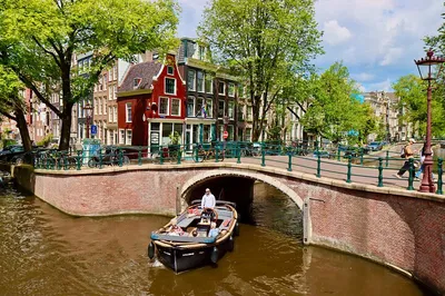 Amsterdam's Enchanting Canals: A Luxurious Private Cruise Experience