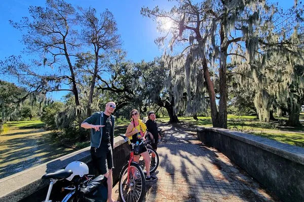 Discover New Orleans Charm: Beyond the French Quarter Bike Tour Adventure