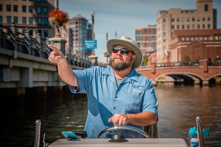 Discover Providence's Charm: Award-Winning Narrated Boat Tours